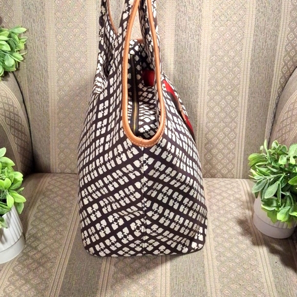 Kate Spade Stripe Hobo tote - Picture 4 of 16